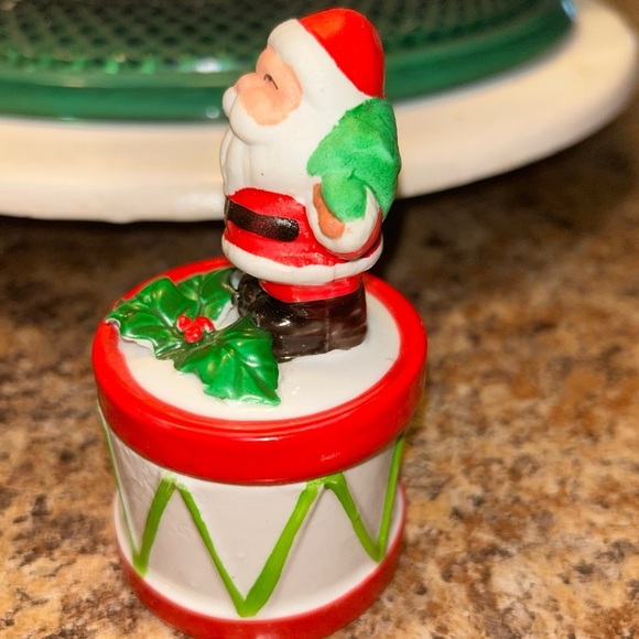 VINTAGE Woolworth Christmas Ceramic Candle
Drum Santa Claus Lid Hand Painted - Picture 4 of 10